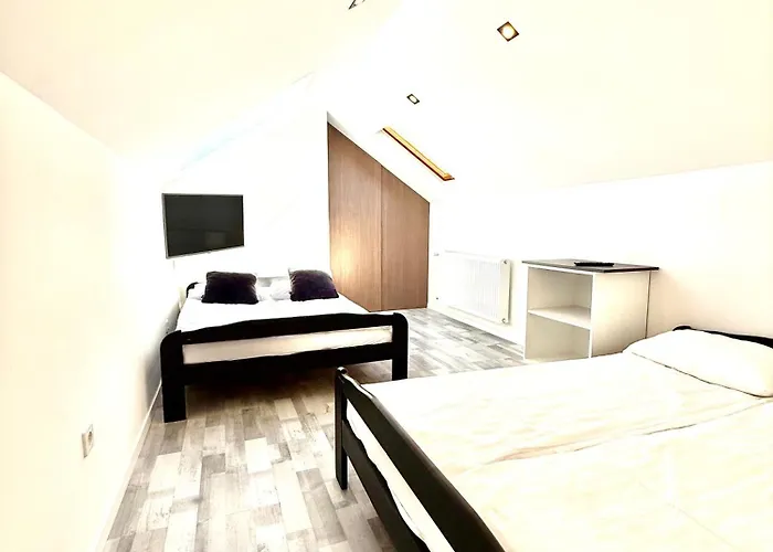 & Przy Plazy Penzion